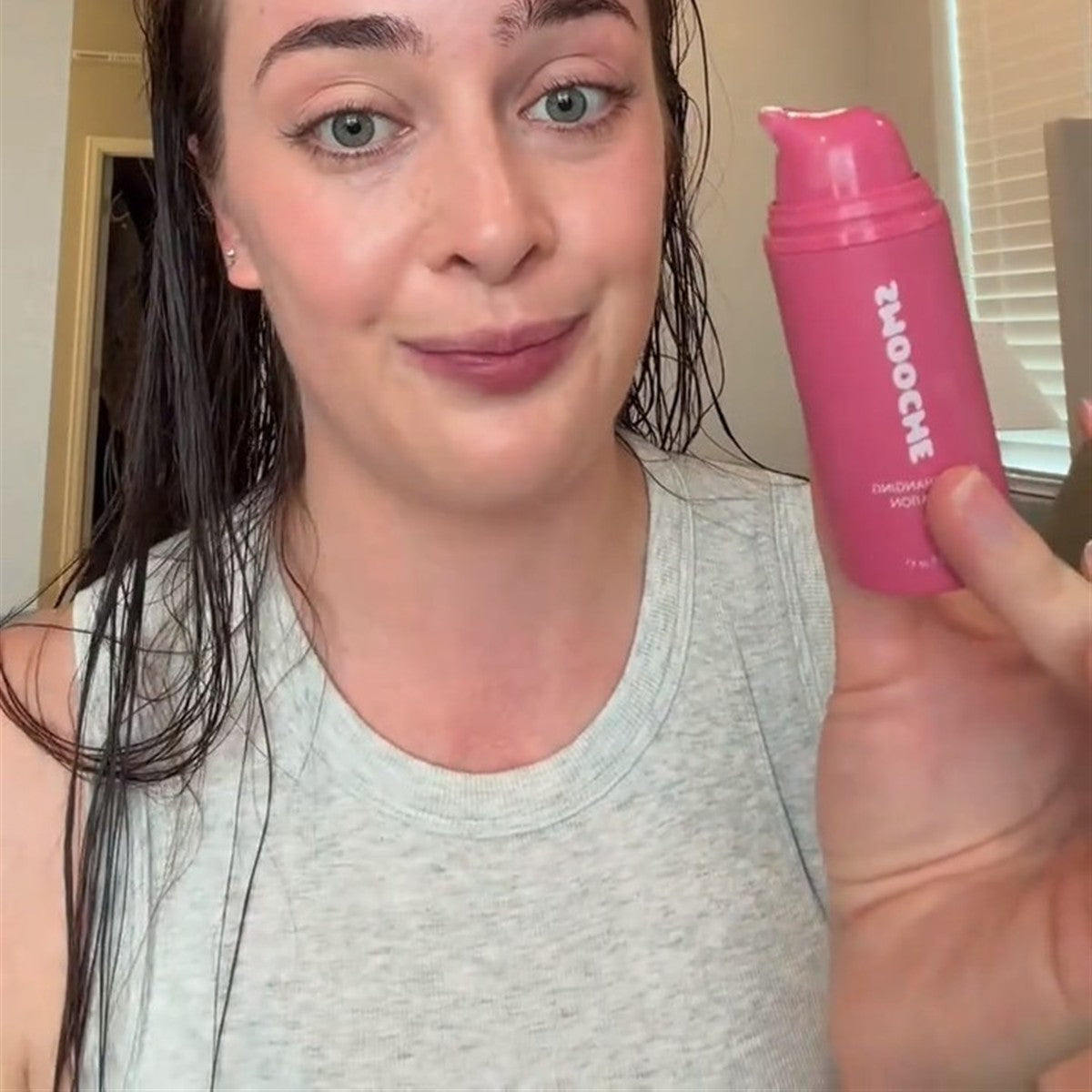 SMOOCHE real skin application